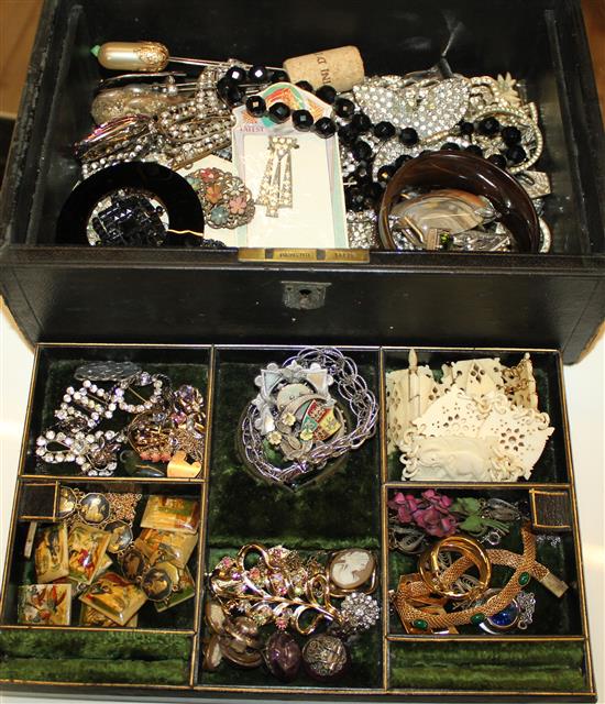 Victorian jewellery box containing costume jewellery